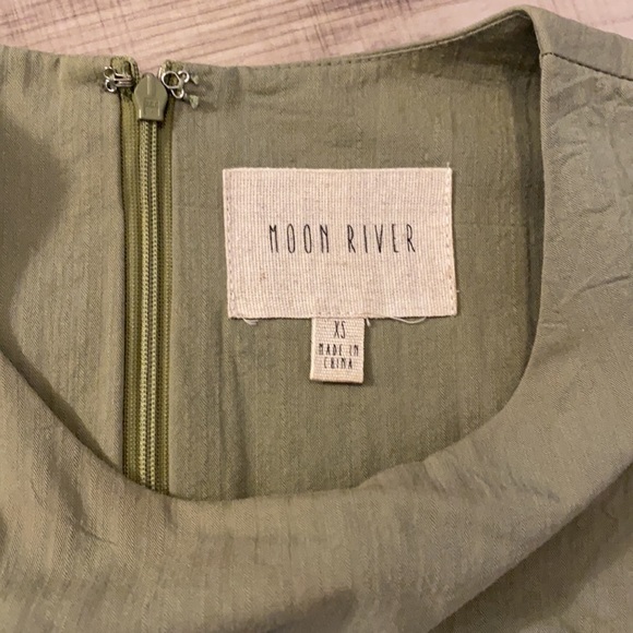 Green Belted Ruffle Romper - Picture 4 of 7